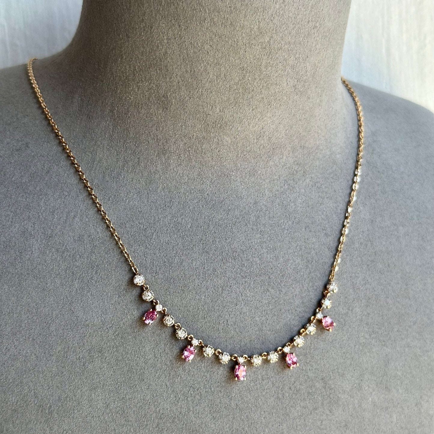 18kt Rose Gold Oval Cut Pink Sapphire Necklace with Round Cut Diamonds