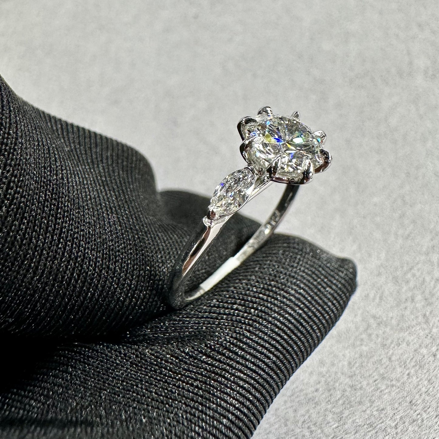 8 Prong 1.02ct J VS2 Platinum Diamond Engagement Ring
