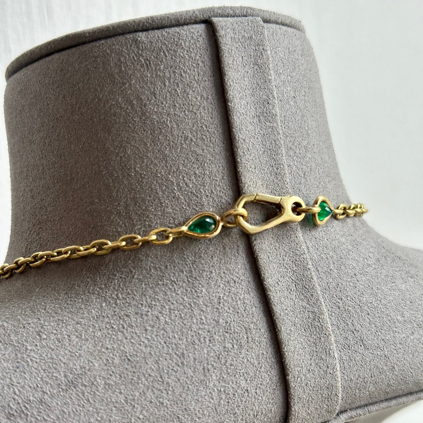 62.76CT Colombian Green Emerald Necklace