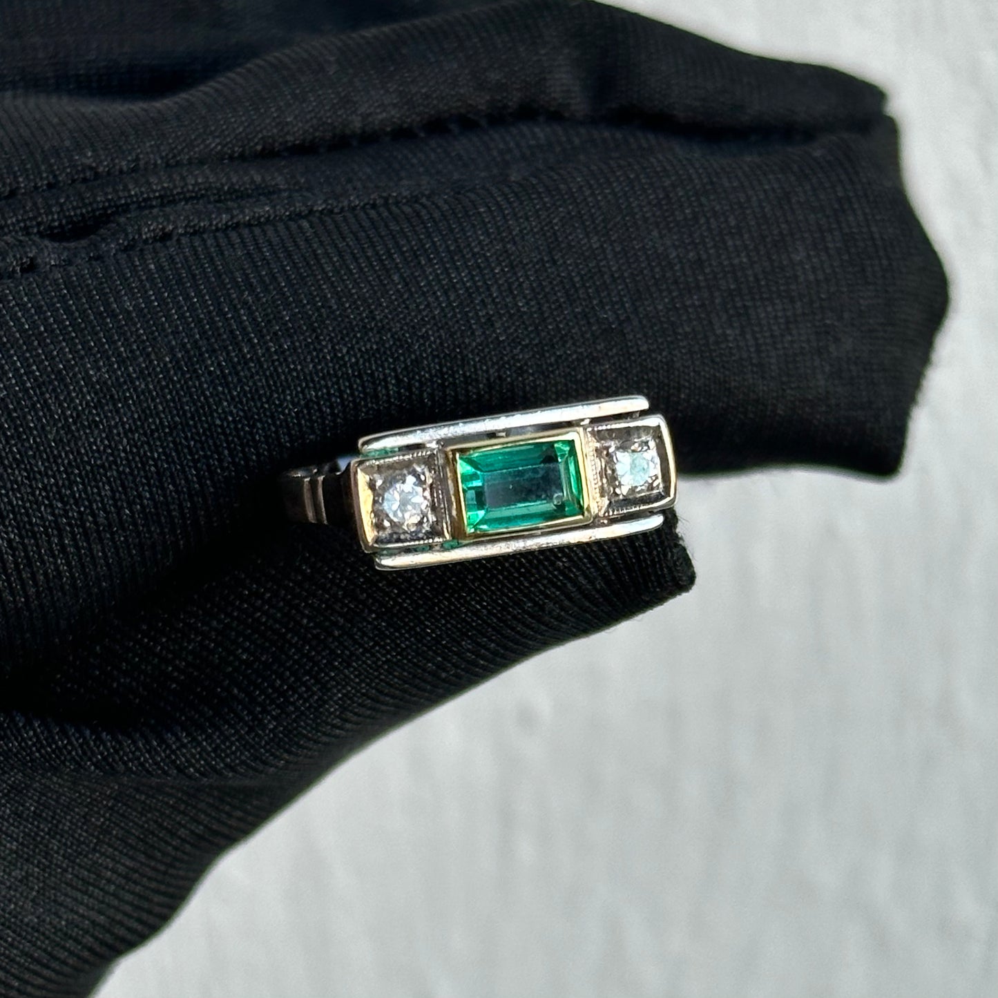 Vintage Art Deco Emerald Cut Emerald & Diamond Ring in 14kt White Gold – Original 1920s