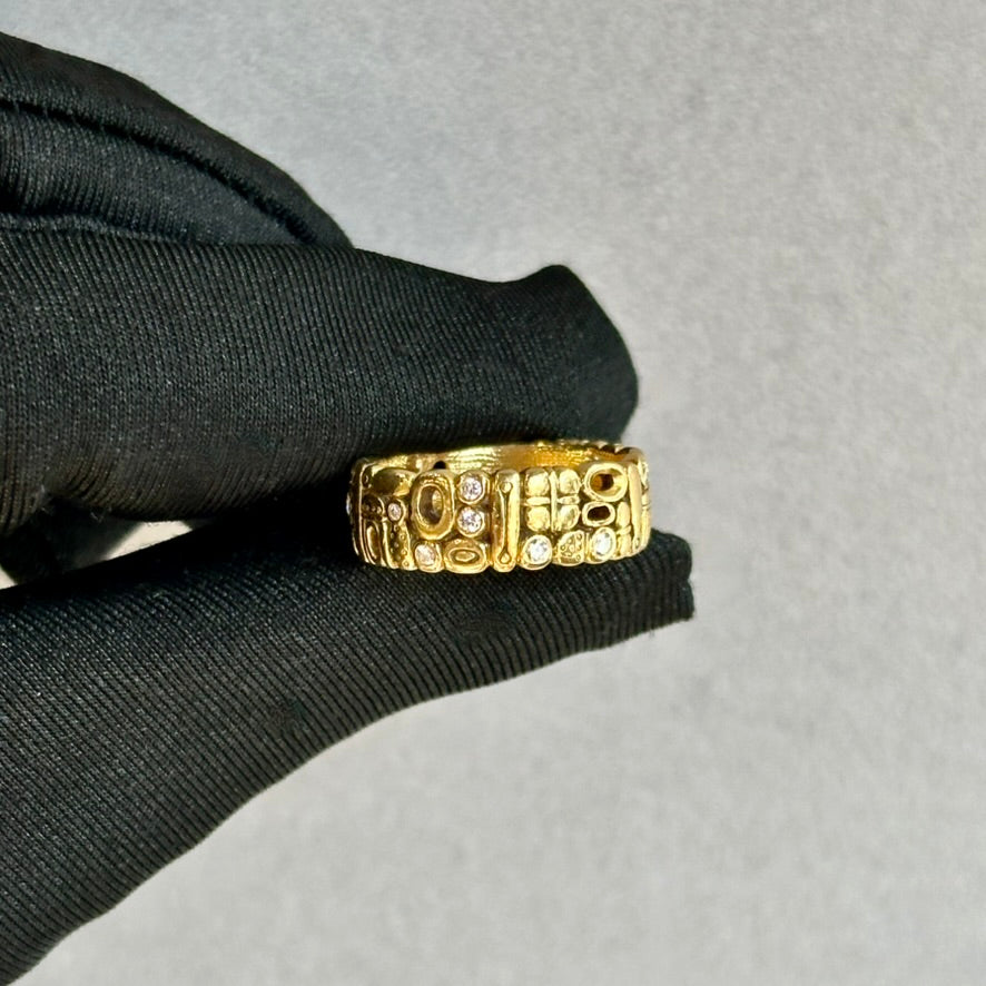 Vintage Alex Sepkus “Favorite Things” Band – 18K Yellow Gold & Diamond Little Window Ring