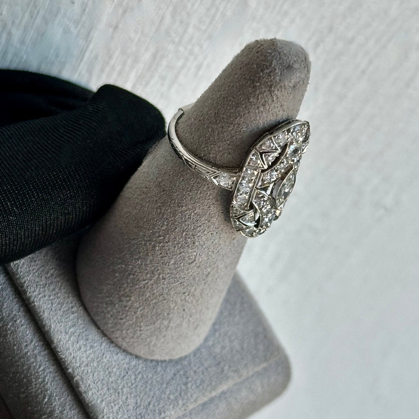 Stunning Art Deco Platinum Ring with Marquis Center Diamond – 0.76ct J SI1, Surrounded by Old Mine Cut Side Diamonds