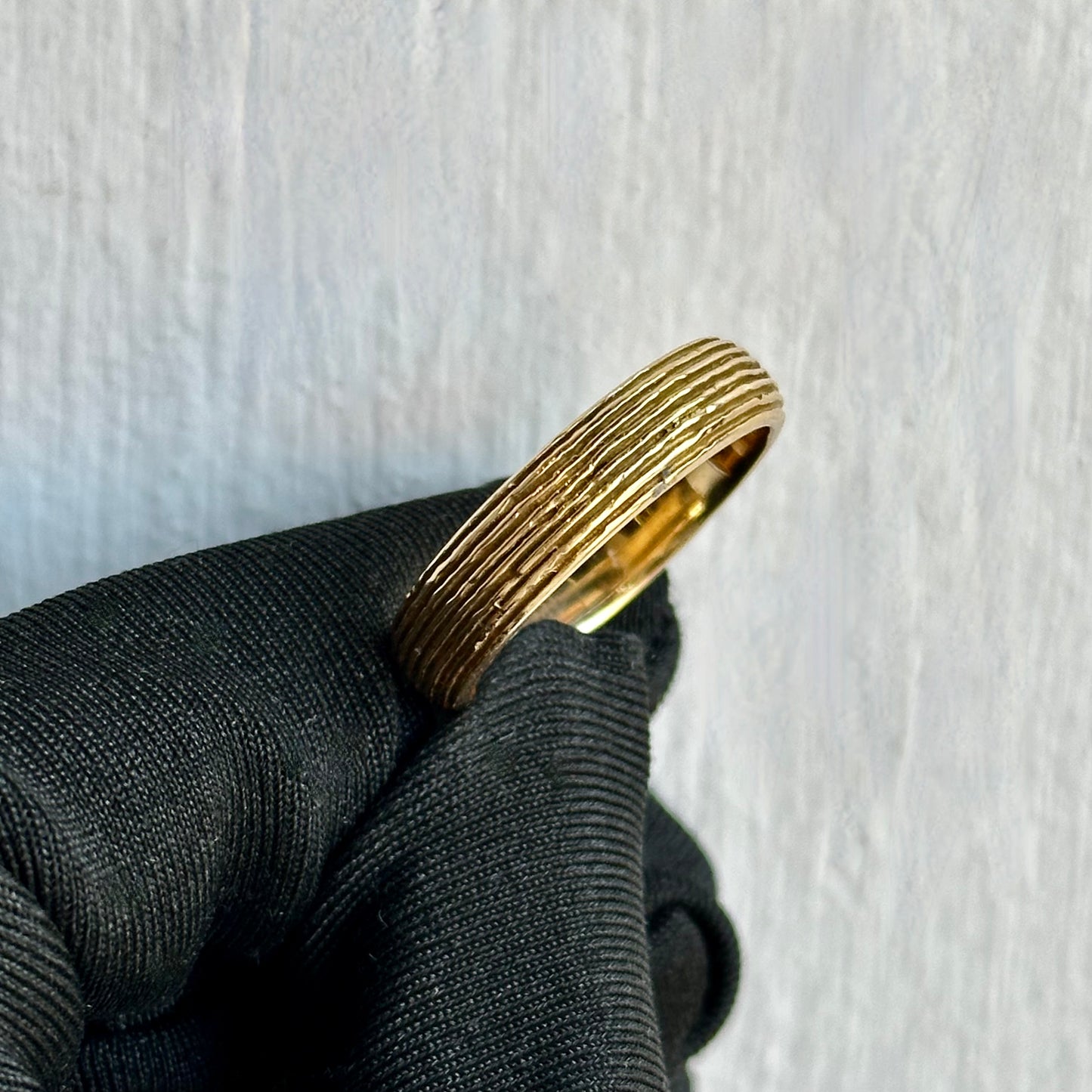 One-of-a-Kind 18kt Yellow Gold Grooved Wedding Band – Comfort Fit, Handmade, 5mm