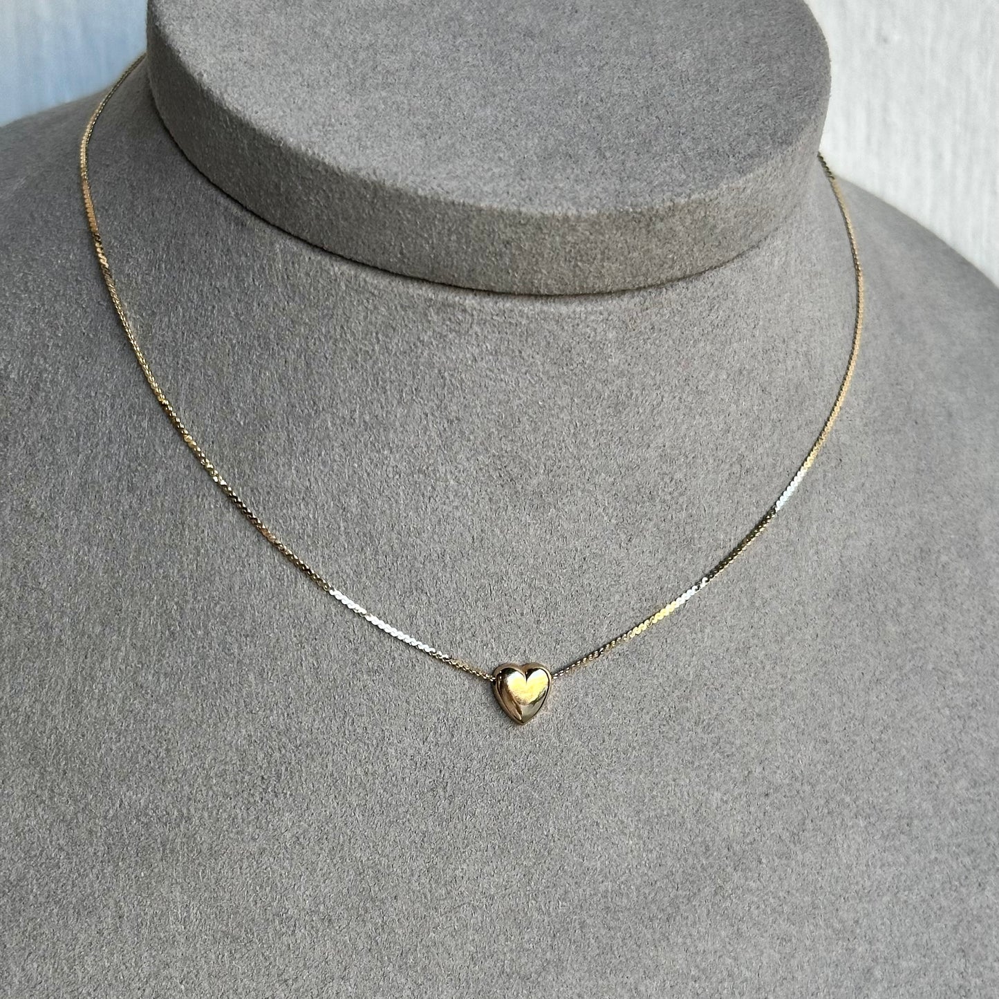 14k Yellow Gold Vintage Heart Pendant Necklace – 16" Chain – Sweet & Delicate Design for Everyday Wear