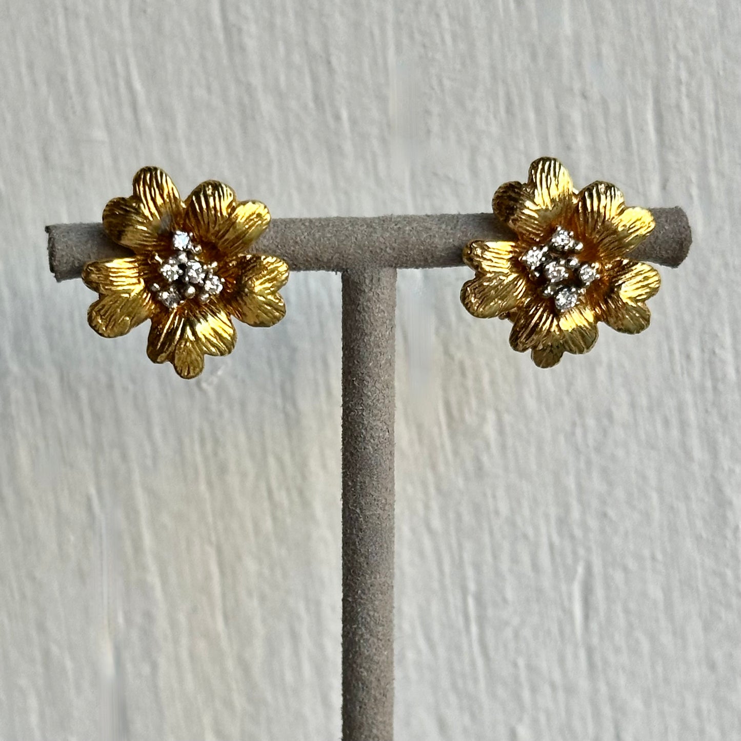 14kt Yellow Gold Vintage Flower Diamond Studs with Hand-Etched Petals – Lever Back Closure