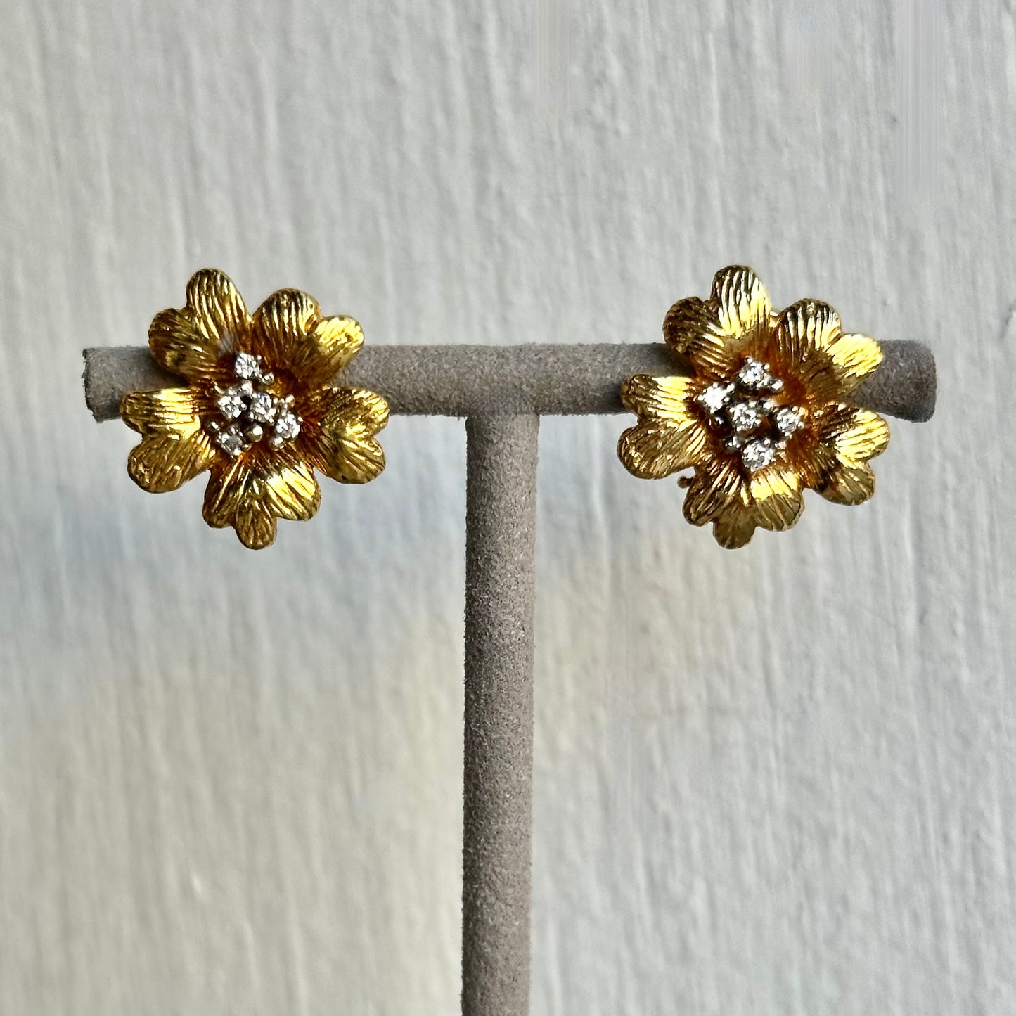 14kt Yellow Gold Vintage Flower Diamond Studs with Hand-Etched Petals – Lever Back Closure