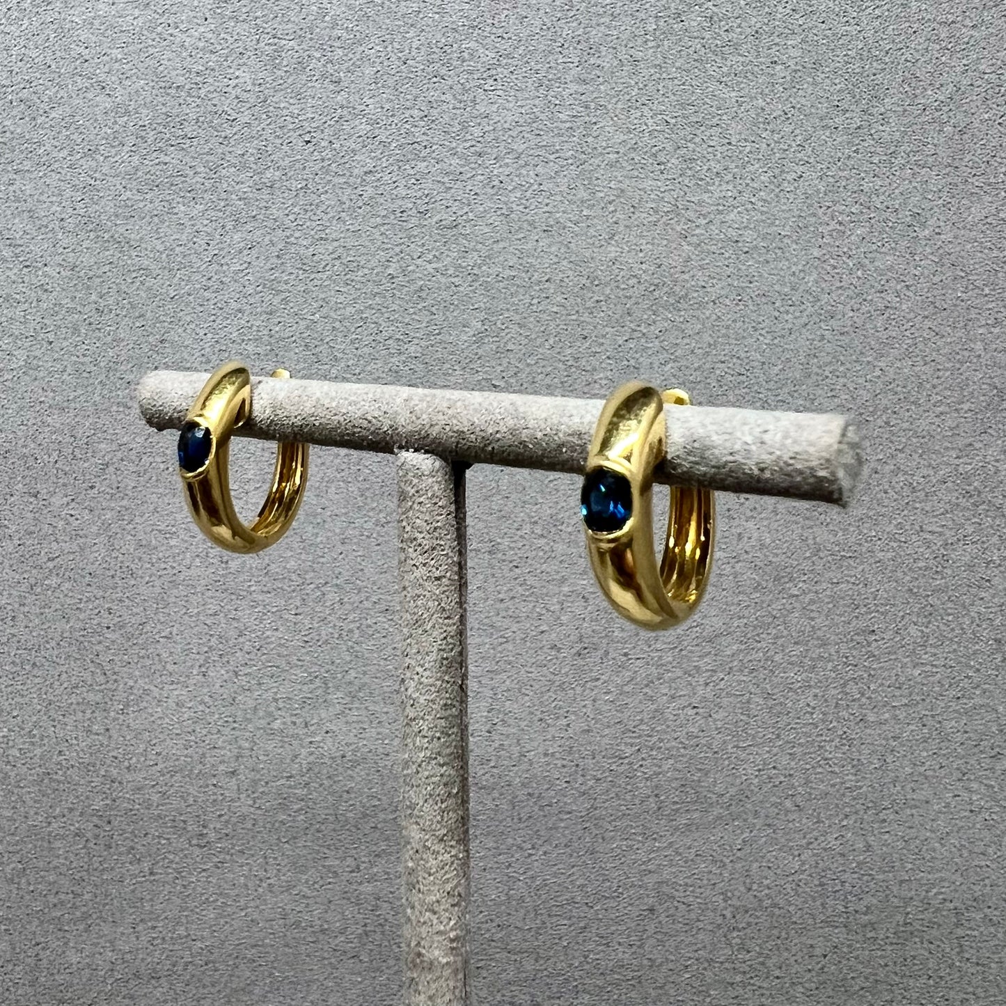 14kt Yellow Gold Sapphire Huggie Earrings