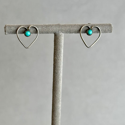 Silver Heart Cut-Out Earring Studs with Round Cabochon Turquoise Inlay – Timeless Elegance