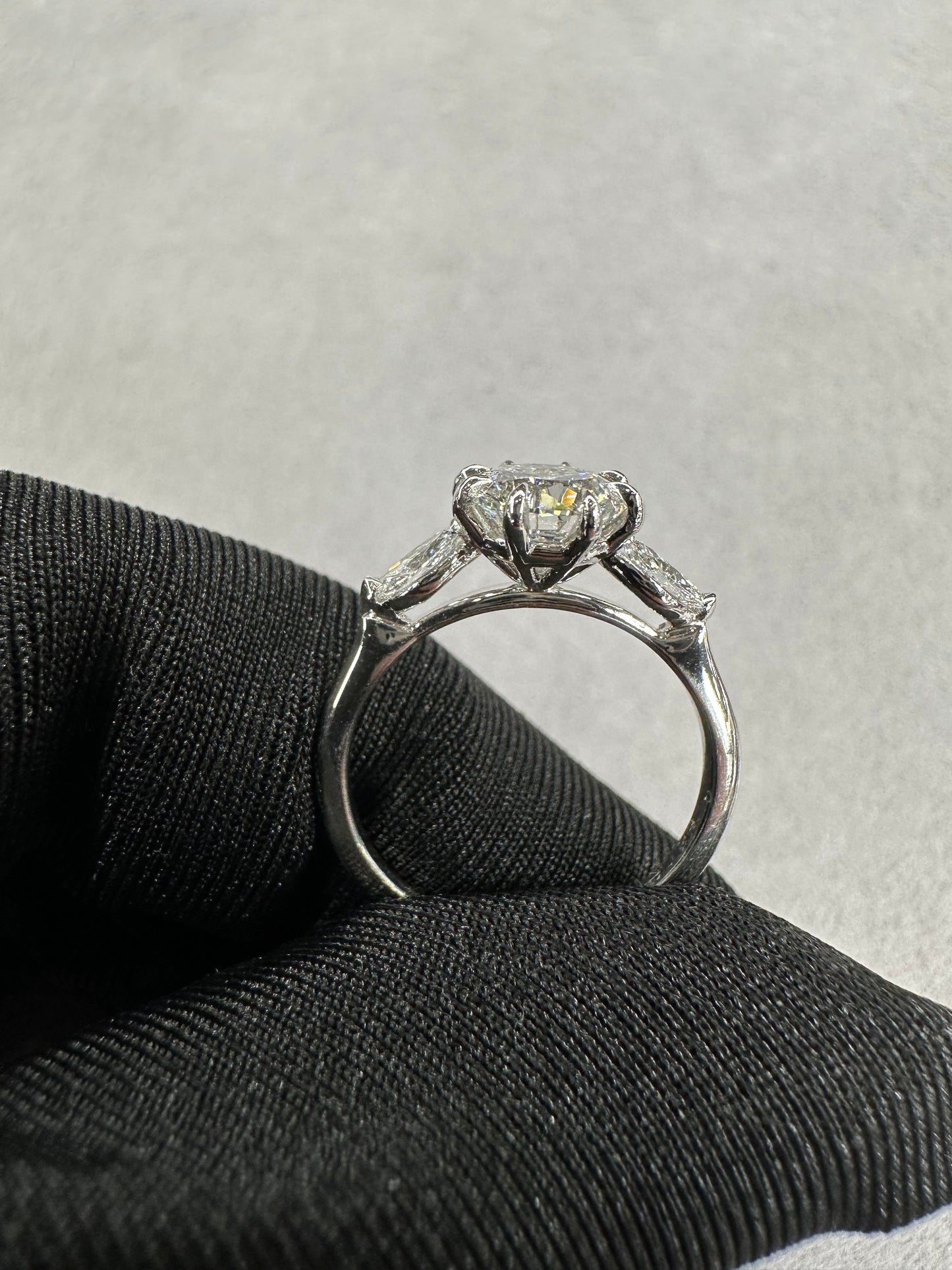 8 Prong 1.02ct J VS2 Platinum Diamond Engagement Ring